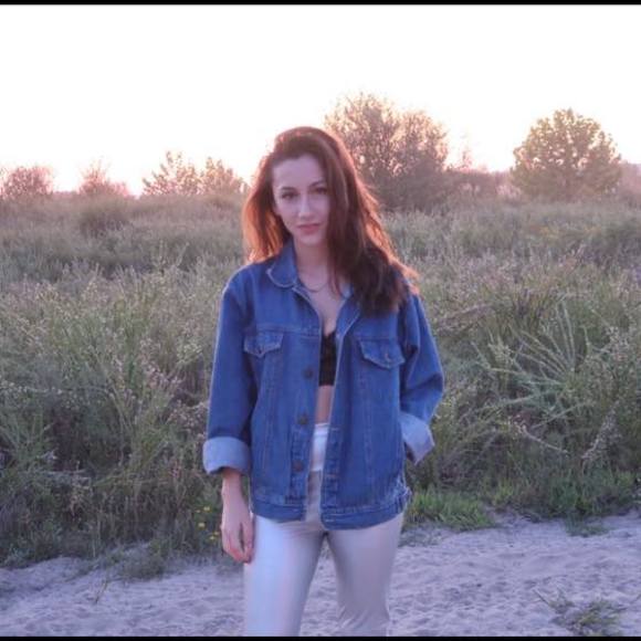 Meet your Posher, Regan - Picture 1 of 1